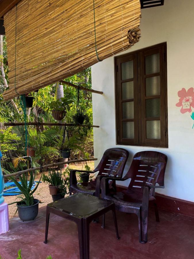Elena Garden Resort&Restaurant Trincomalee Exterior foto