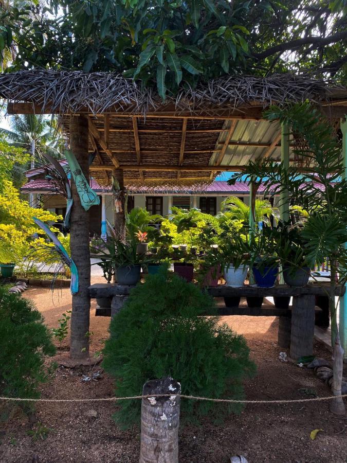 Elena Garden Resort&Restaurant Trincomalee Exterior foto